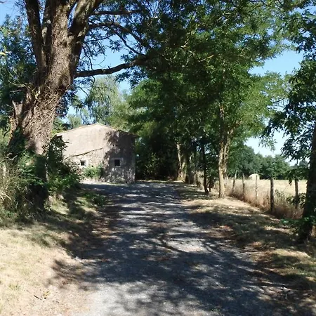 Pensión La Grange De Pierre 3*